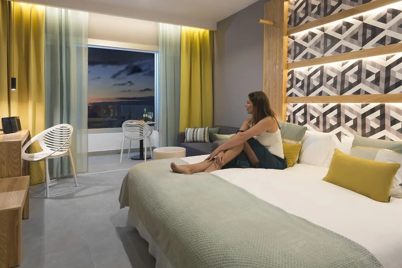 Hotel Atlantic Mirage Suites & Spa - Adults Only Puerto de la Cruz  4*, Puerto de la Cruz (Tenerife)
